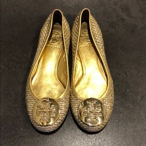 Tory Burch Metallic &Straw Gold Flat 5